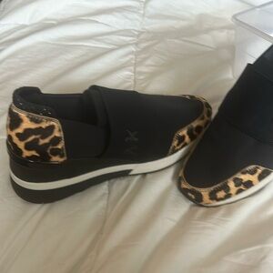 Brand neww wedge leopard shoes